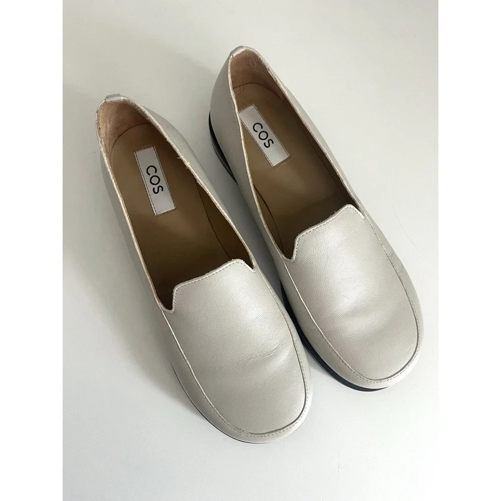 COS Women's Leather Moccasin‎ Loafers Minimalist Chic Preppy Quiet Luxury Sz 8